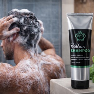Rich For Men Champú 2