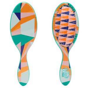 Wet Brush Detangler 1