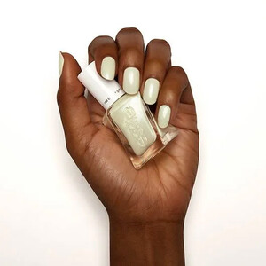 Essie Gel Couture 5