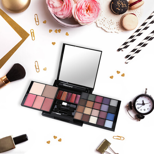 MYA SQUARE MAKE-UP 3