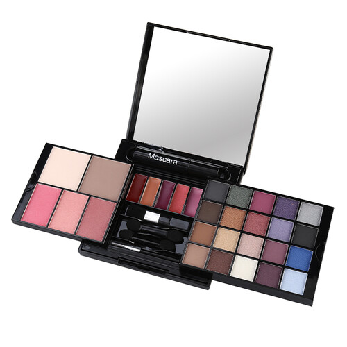 MYA SQUARE MAKE-UP 1
